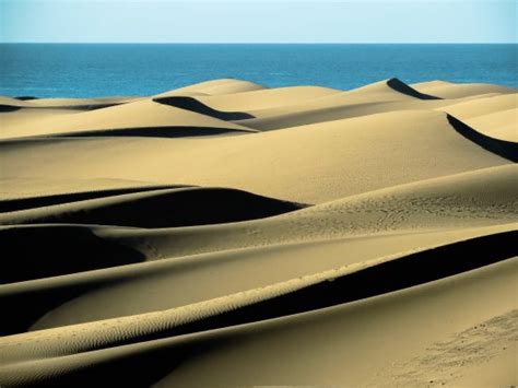 The naked truth about Playa del Inglés & Las Dunas